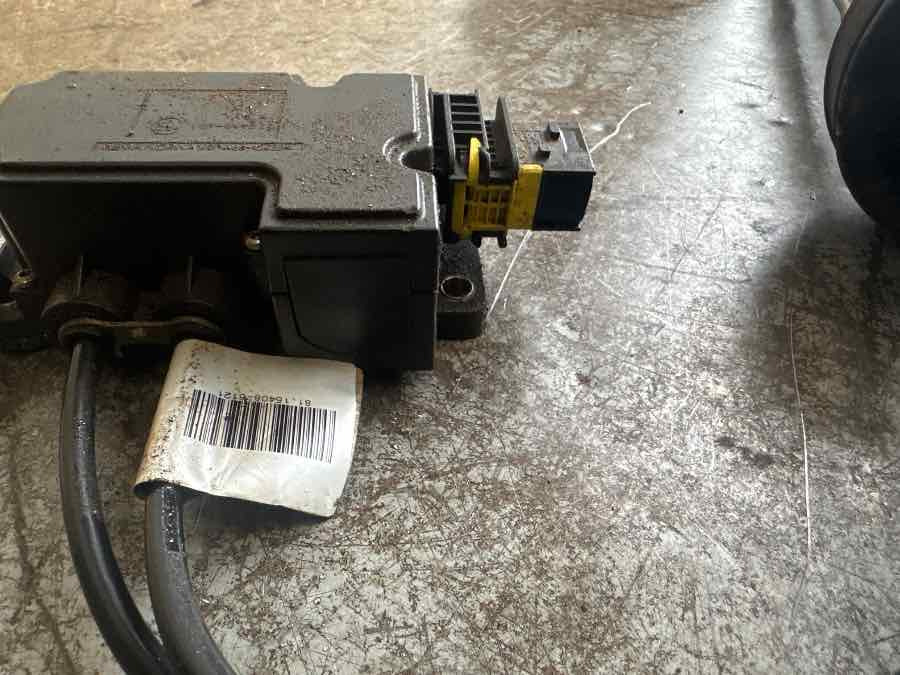 MAN ADBLUE LEVER 81.15408-6102 - Резервоар за AdBlue за Камион: снимка 2 MAN ADBLUE LEVER 81.15408-6102 - Резервоар за AdBlue за Камион: снимка 2