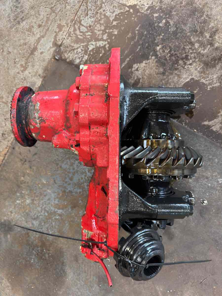 MAN DIFF H9-1380 - 3.947 // 81.35100-6435 - Диференциал за Камион: снимка 2 MAN DIFF H9-1380 - 3.947 // 81.35100-6435 - Диференциал за Камион: снимка 2