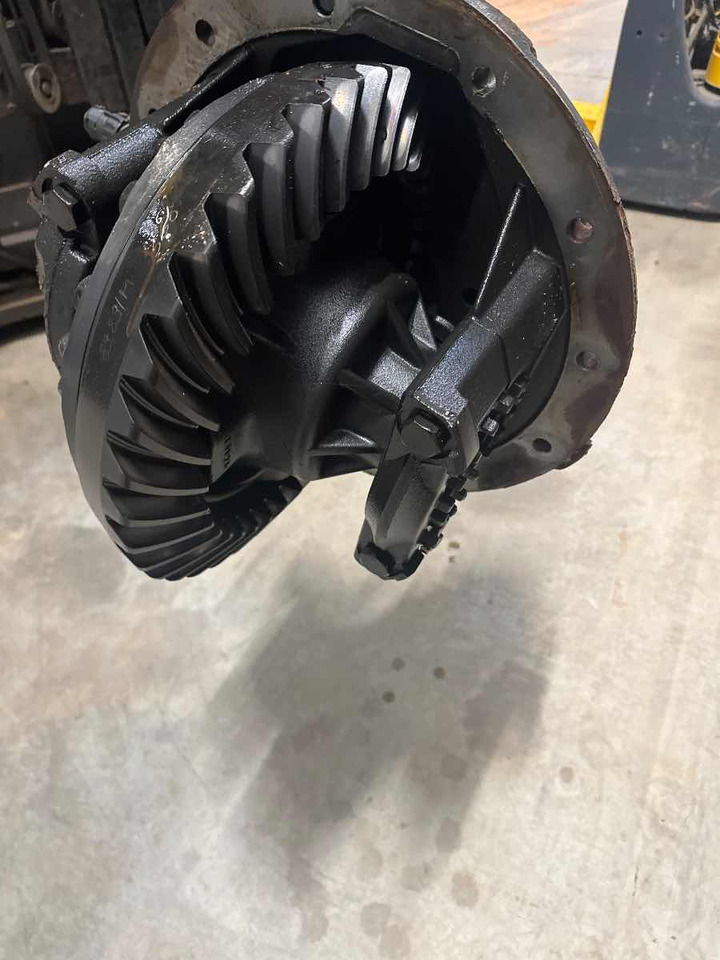 MAN DIFF HY-0925 - 3.700 // 81.35010-6168 - Диференциал за Камион: снимка 3 MAN DIFF HY-0925 - 3.700 // 81.35010-6168 - Диференциал за Камион: снимка 3