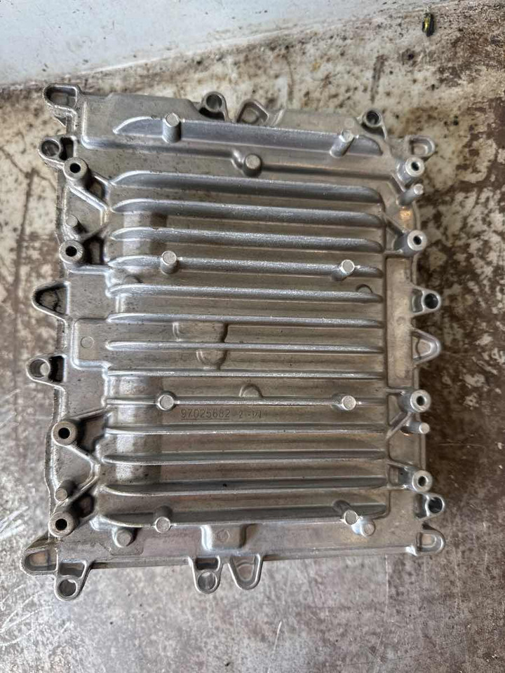 MAN ENGINE ECU 51.25834-7750 - Електрическа система за Камион: снимка 3 MAN ENGINE ECU 51.25834-7750 - Електрическа система за Камион: снимка 3