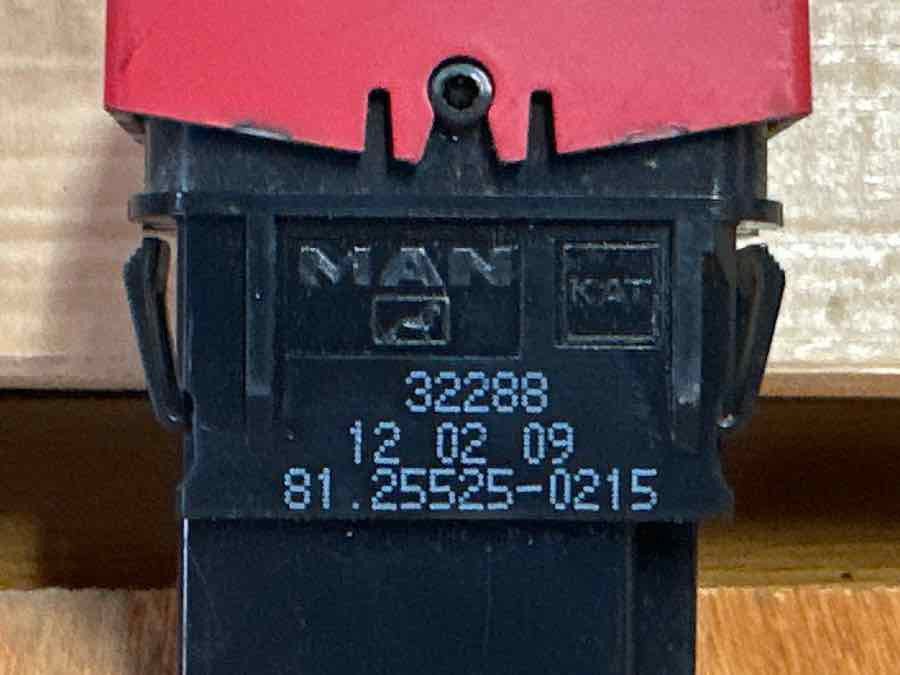 MAN SWITCH 81.25525-0215 - Електрическа система за Камион: снимка 3 MAN SWITCH 81.25525-0215 - Електрическа система за Камион: снимка 3