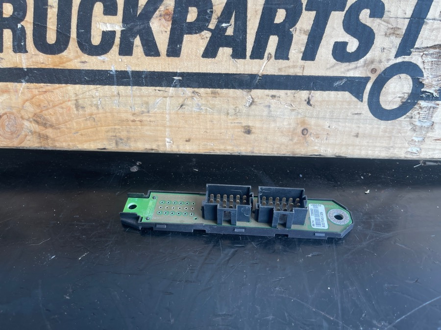 MERCEDES CABEL CONNECTOR A0275451326 - Електрическа система за Камион: снимка 1 MERCEDES CABEL CONNECTOR A0275451326 - Електрическа система за Камион: снимка 1
