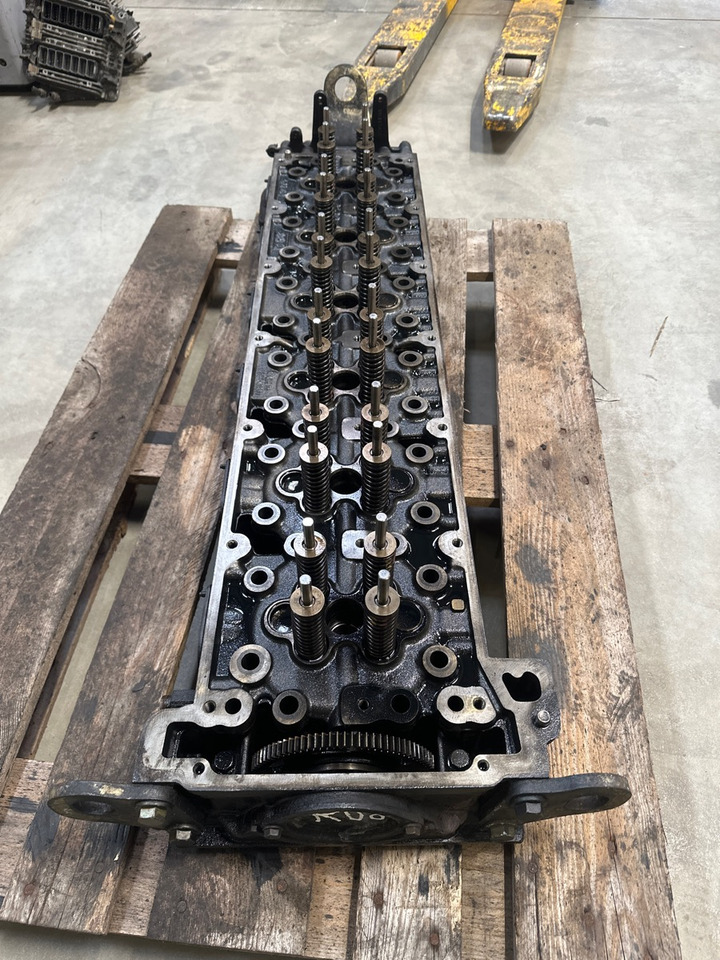 MERCEDES CYLINDERHEAD A4710102720 - Глава на блока за Камион: снимка 1 MERCEDES CYLINDERHEAD A4710102720 - Глава на блока за Камион: снимка 1