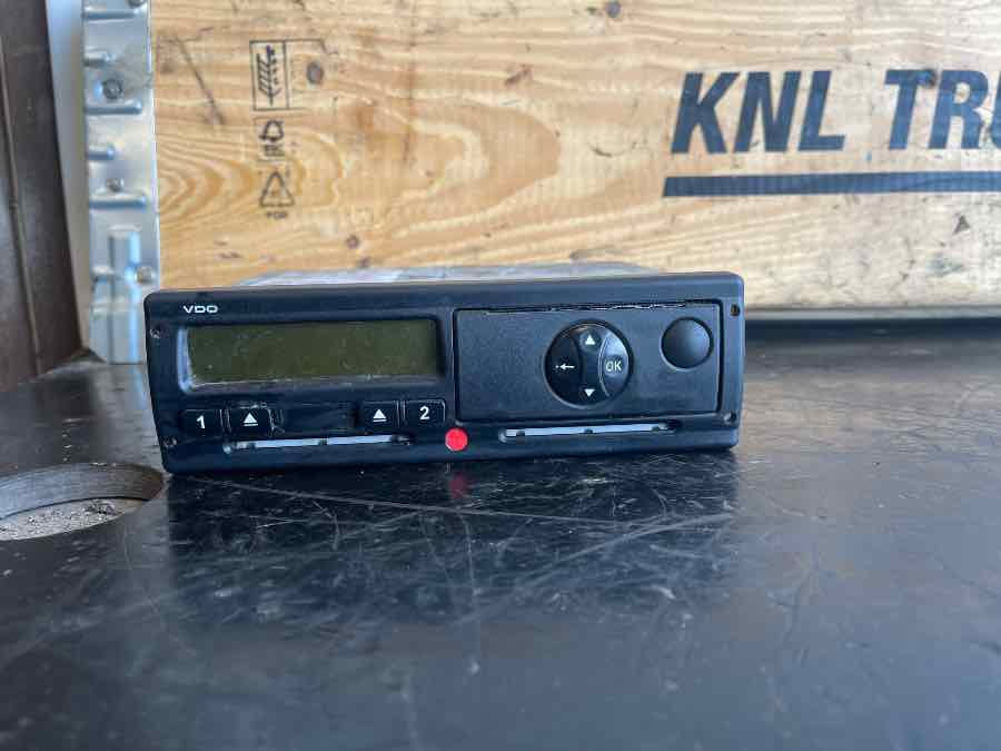 MERCEDES TACHO A0024464033 /001 - Електрическа система за Камион: снимка 1 MERCEDES TACHO A0024464033 /001 - Електрическа система за Камион: снимка 1