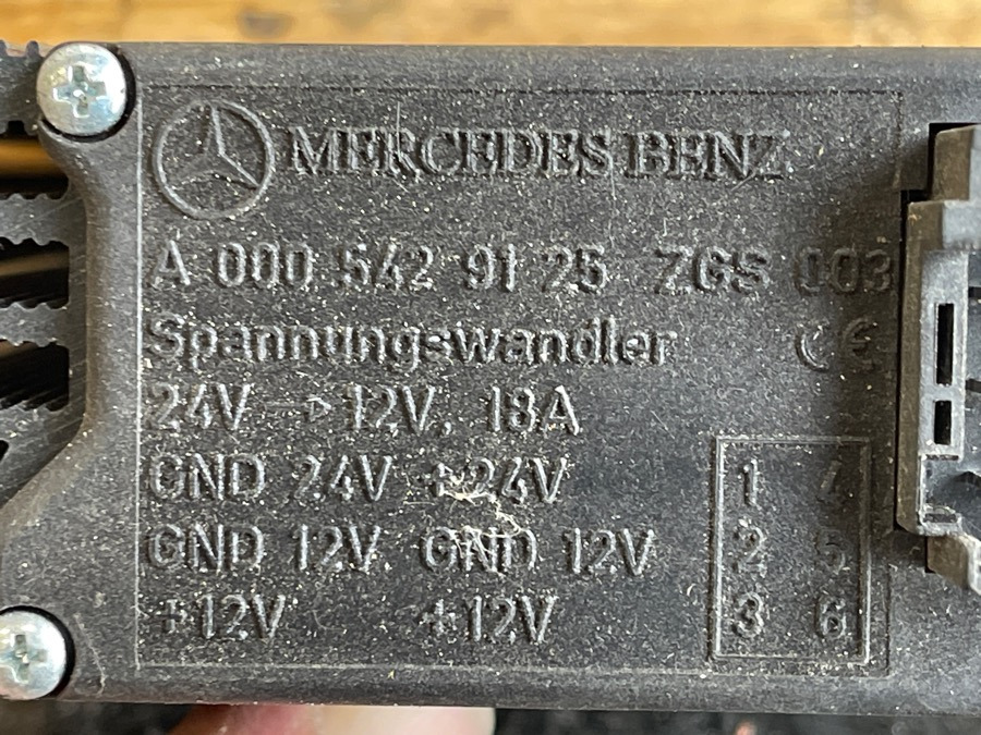 MERCEDES VOLTAGE CONVERTER A0005429125 - Електрическа система за Камион: снимка 3 MERCEDES VOLTAGE CONVERTER A0005429125 - Електрическа система за Камион: снимка 3
