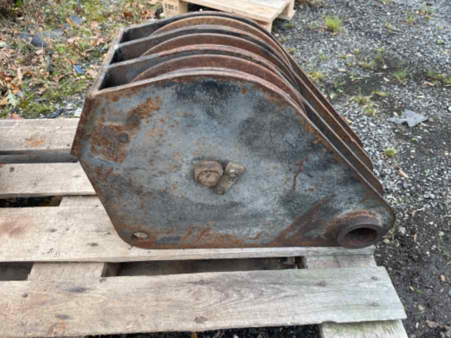 TRIPLE SHEAVE PULLEY BLOCK - Прикачен инвентар за Строителна техника: снимка 2 TRIPLE SHEAVE PULLEY BLOCK - Прикачен инвентар за Строителна техника: снимка 2