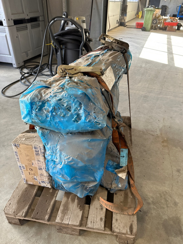 RENAULT D11C BLOK - Двигател и части за Камион: снимка 2 RENAULT D11C BLOK - Двигател и части за Камион: снимка 2