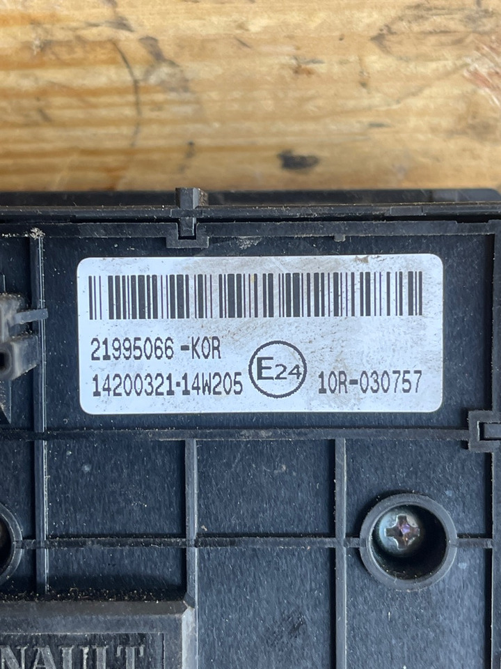 RENAULT ECU 7421995066 - Кабина и интериор за Камион: снимка 2 RENAULT ECU 7421995066 - Кабина и интериор за Камион: снимка 2