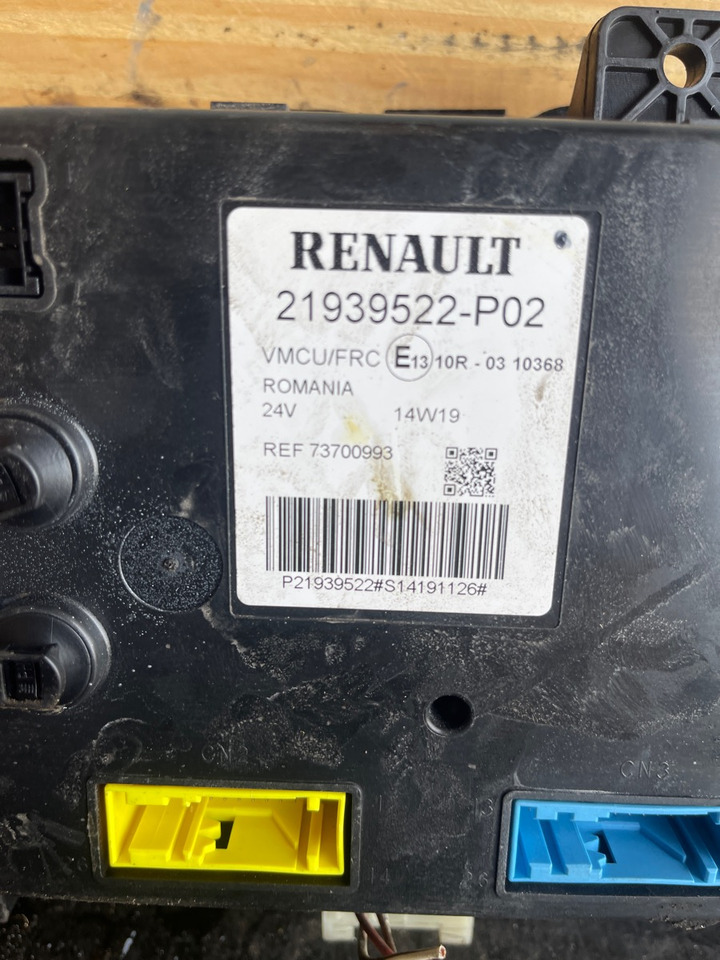 RENAULT FUSE BOX 7421939524 - Кабина и интериор за Камион: снимка 2 RENAULT FUSE BOX 7421939524 - Кабина и интериор за Камион: снимка 2