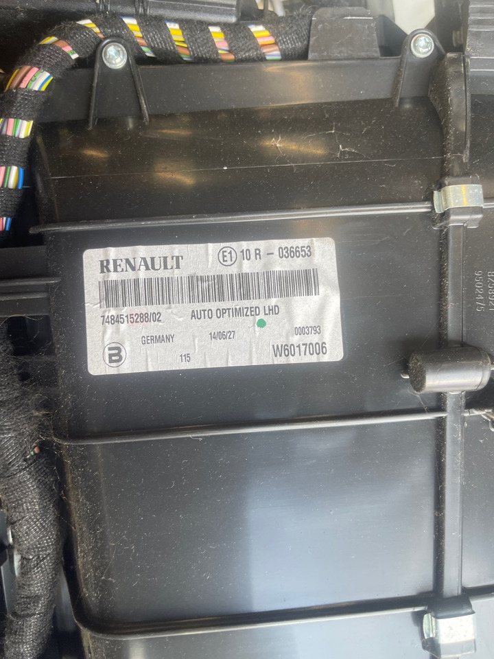 RENAULT KLIMA / AC UNIT 7484515288 - Кабина и интериор за Камион: снимка 2 RENAULT KLIMA / AC UNIT 7484515288 - Кабина и интериор за Камион: снимка 2