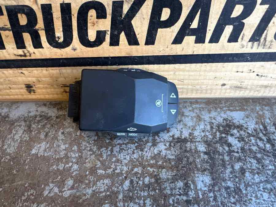 RENAULT LEVER SWITCH 21708999 - Кабина и интериор за Камион: снимка 2 RENAULT LEVER SWITCH 21708999 - Кабина и интериор за Камион: снимка 2