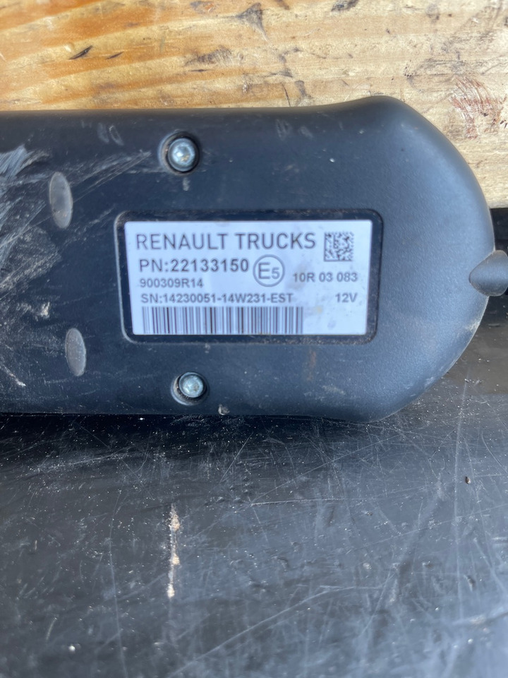 RENAULT REMOTE PANEL 7422133150 - Кабина и интериор за Камион: снимка 2 RENAULT REMOTE PANEL 7422133150 - Кабина и интериор за Камион: снимка 2