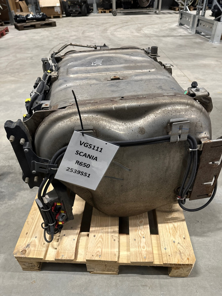 SCANIA 2539551 KATALYSATOR R650 - Изпускателна система за Камион: снимка 3 SCANIA 2539551 KATALYSATOR R650 - Изпускателна система за Камион: снимка 3