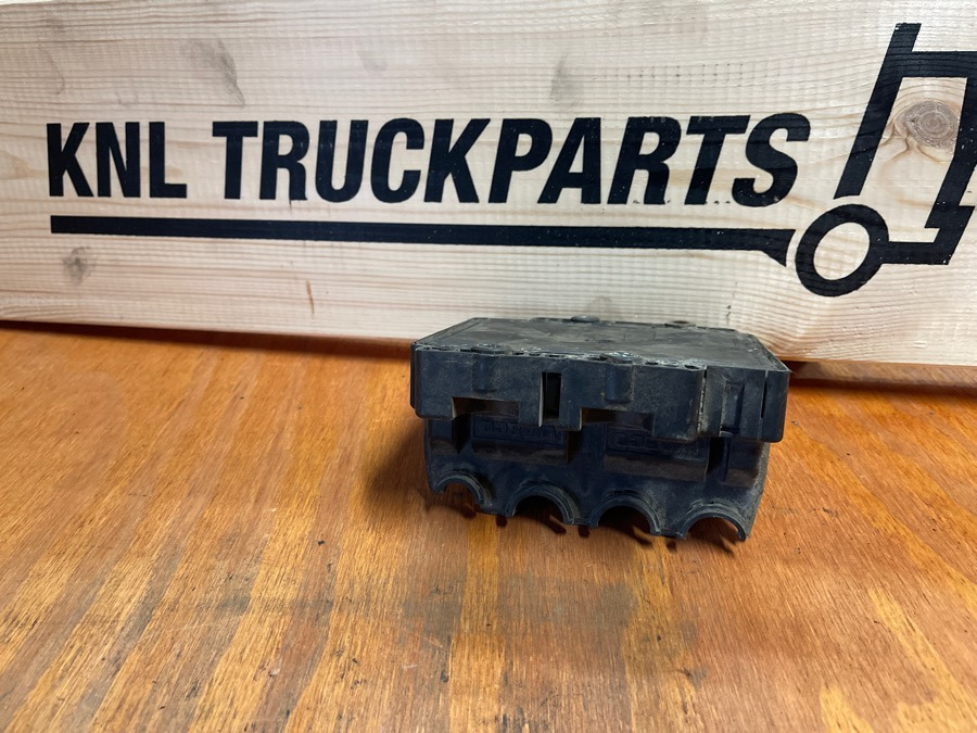 SCANIA ELECTRONIC CONTROL UNIT 2236806 - Електрическа система за Камион: снимка 2 SCANIA ELECTRONIC CONTROL UNIT 2236806 - Електрическа система за Камион: снимка 2