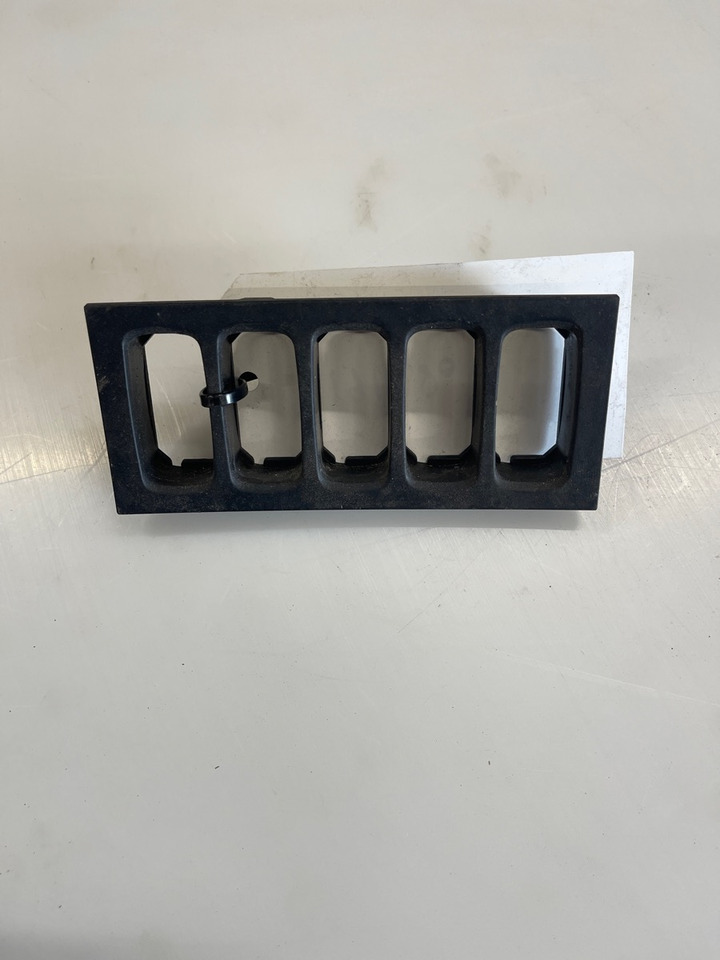 SCANIA PANEL 1911080 - Табло за Камион: снимка 1 SCANIA PANEL 1911080 - Табло за Камион: снимка 1