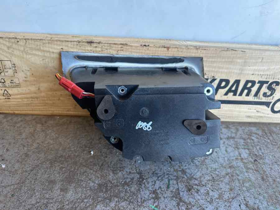 SCANIA SPOT LAMP 2535366 - Светлина/ Осветление за Камион: снимка 2 SCANIA SPOT LAMP 2535366 - Светлина/ Осветление за Камион: снимка 2