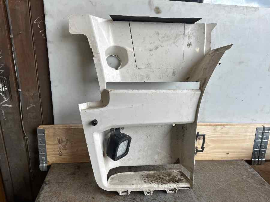 SCANIA STEP PLATE 2559301 - Каросерия и екстериор за Камион: снимка 1 SCANIA STEP PLATE 2559301 - Каросерия и екстериор за Камион: снимка 1