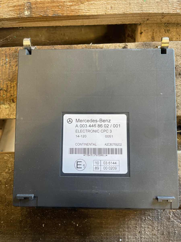 SETRA / MERCEDES ECU CPC3 A0034468602 - Блок за управление за Автобус: снимка 1 SETRA / MERCEDES ECU CPC3 A0034468602 - Блок за управление за Автобус: снимка 1