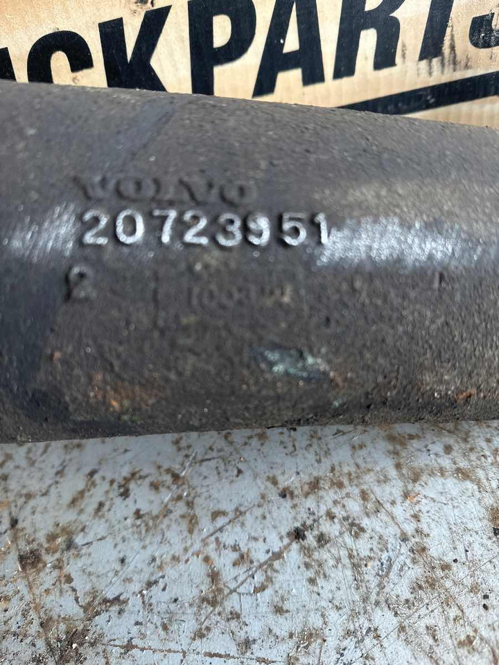 VOLVO COOLING PIPE 20723951 - Всмукателна тръба за Камион: снимка 2 VOLVO COOLING PIPE 20723951 - Всмукателна тръба за Камион: снимка 2