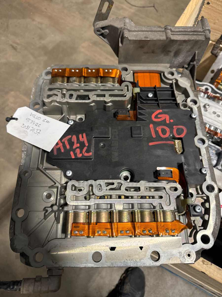 VOLVO ISHIFT COMPUTER 20817637 - Скоростна кутия и части за Камион: снимка 2 VOLVO ISHIFT COMPUTER 20817637 - Скоростна кутия и части за Камион: снимка 2