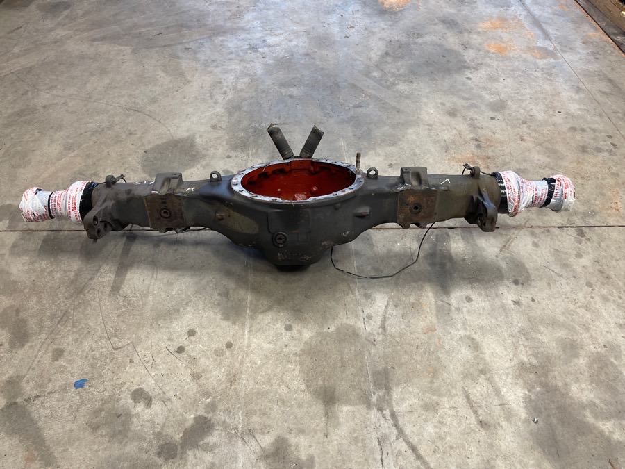 VOLVO REAR AXLE 22324044 - Ос и части за Камион: снимка 1 VOLVO REAR AXLE 22324044 - Ос и части за Камион: снимка 1