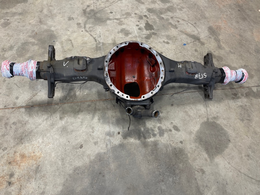 VOLVO REAR AXLE 22324044 - Ос и части за Камион: снимка 2 VOLVO REAR AXLE 22324044 - Ос и части за Камион: снимка 2