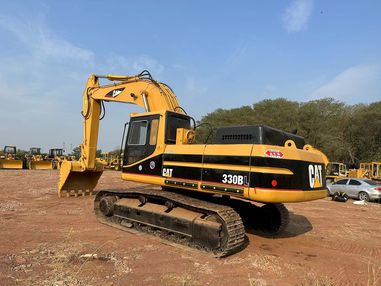CAT 320B - Верижен багер: снимка 5 CAT 320B - Верижен багер: снимка 5