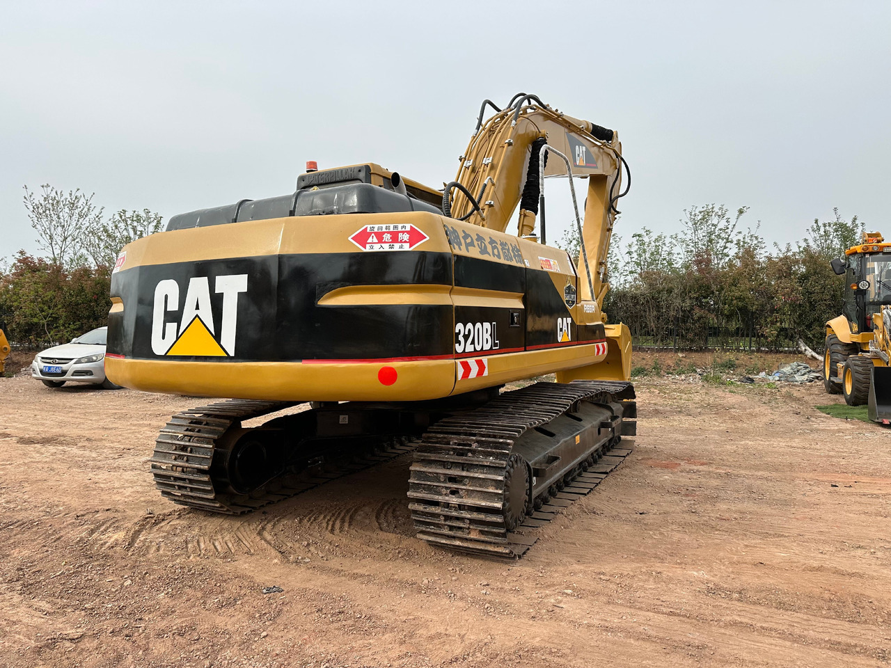 CAT 320BL crawler excavator - Верижен багер: снимка 4 CAT 320BL crawler excavator - Верижен багер: снимка 4