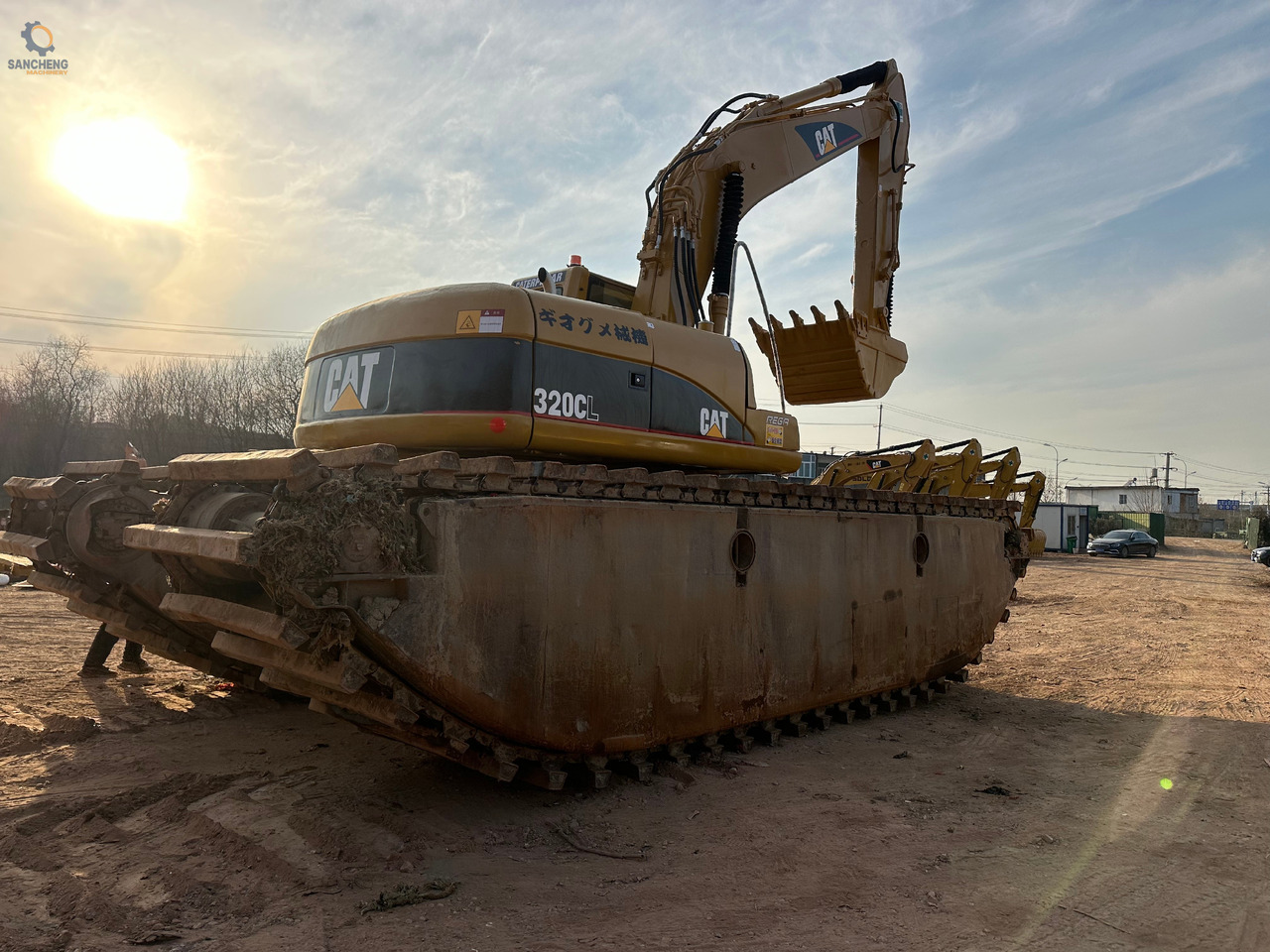 CAT 320CL - Плаващ багер: снимка 2 CAT 320CL - Плаващ багер: снимка 2