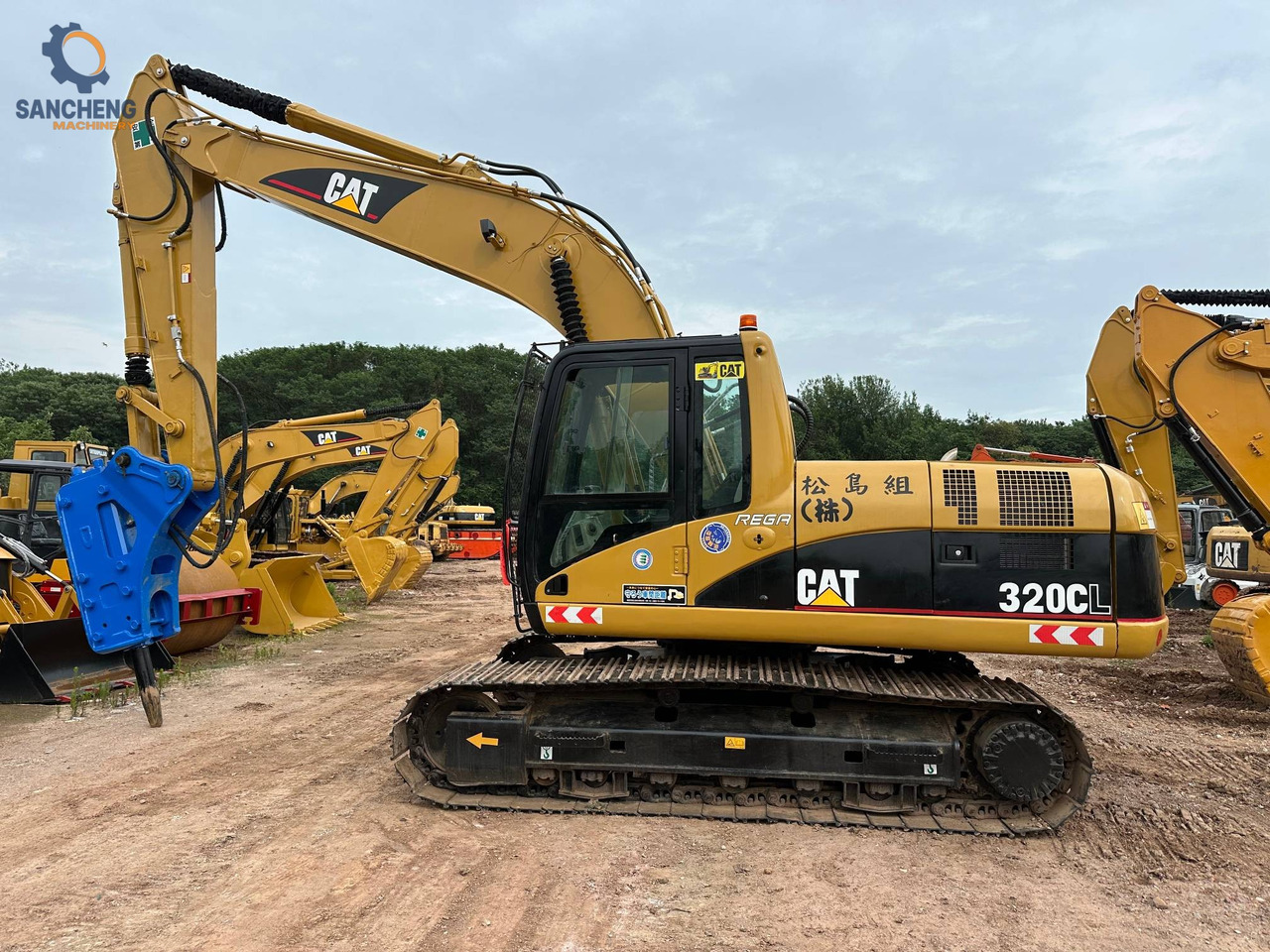 CAT 320CL with hammer - Верижен багер: снимка 2 CAT 320CL with hammer - Верижен багер: снимка 2