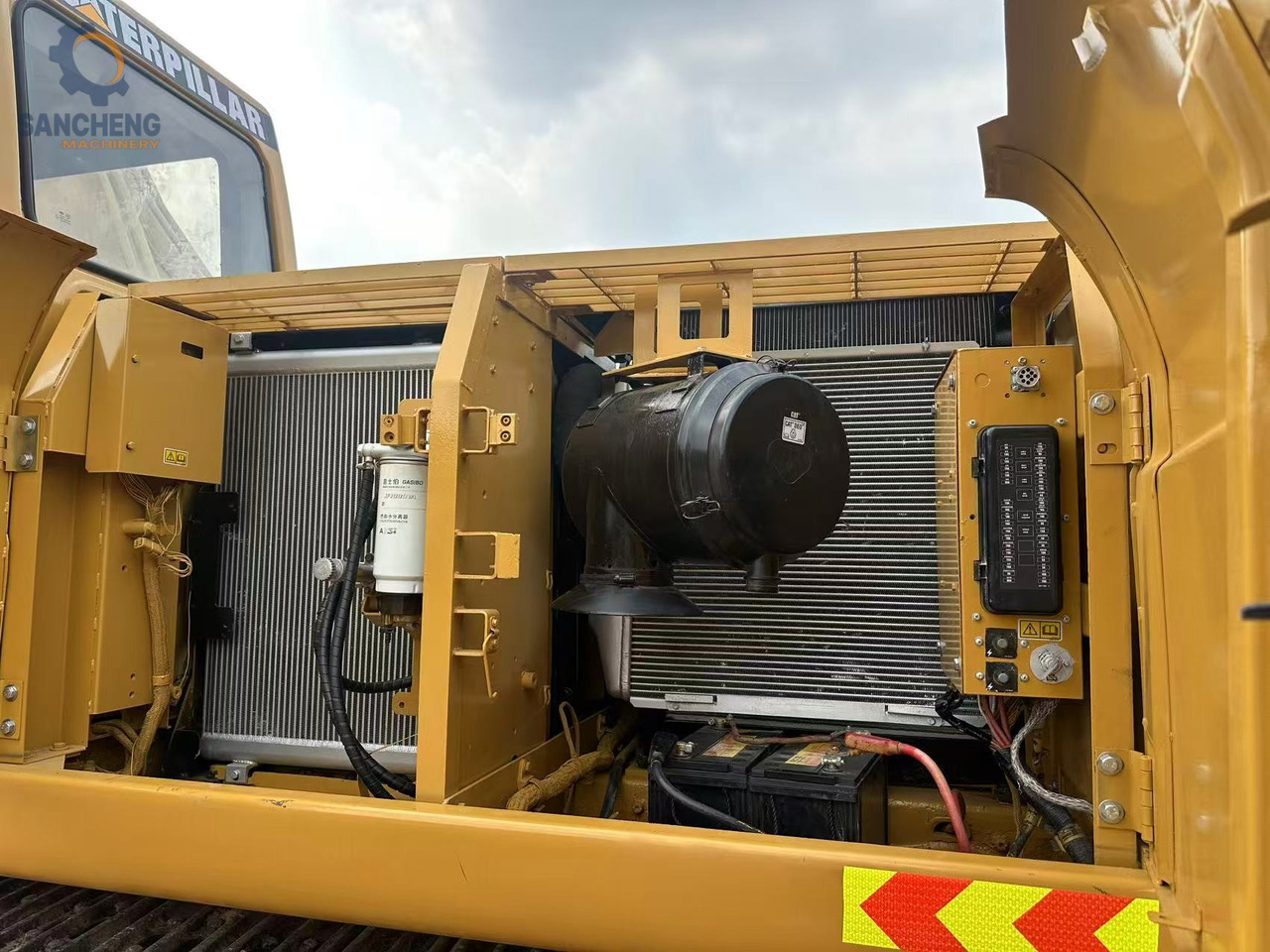 CAT 325 CL - Верижен багер: снимка 5 CAT 325 CL - Верижен багер: снимка 5