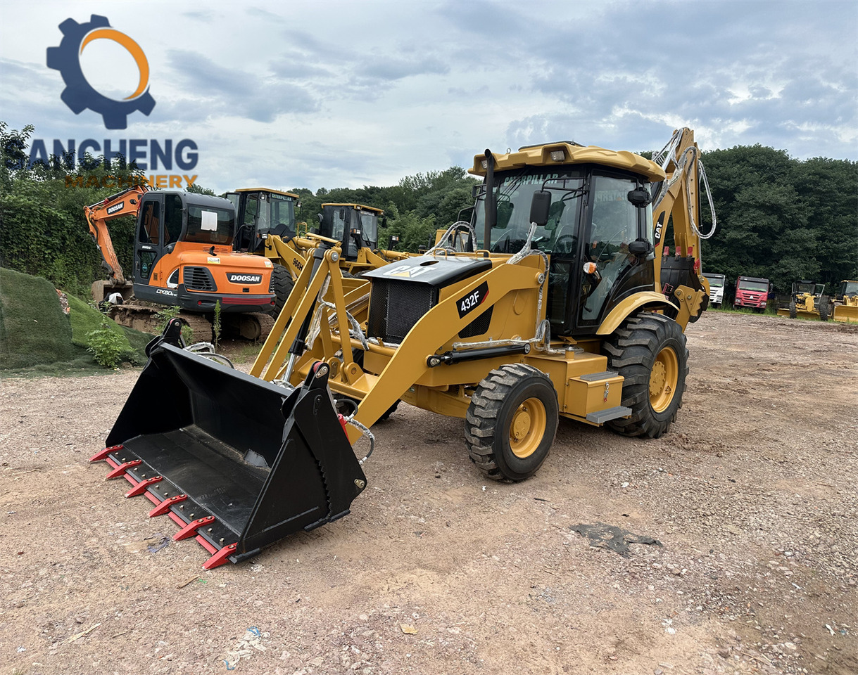 CAT 432F - Багер-товарач: снимка 2 CAT 432F - Багер-товарач: снимка 2