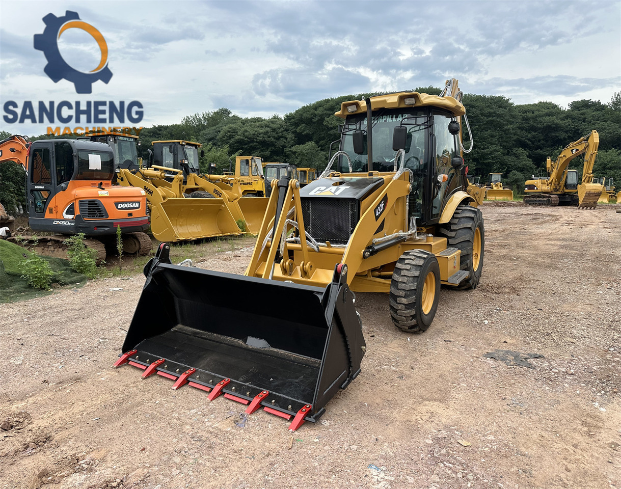 CAT 432F - Багер-товарач: снимка 2 CAT 432F - Багер-товарач: снимка 2