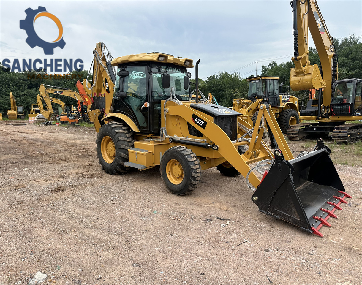 CAT 432F - Багер-товарач: снимка 1 CAT 432F - Багер-товарач: снимка 1