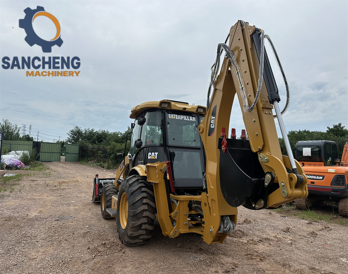 CAT 432F - Багер-товарач: снимка 3 CAT 432F - Багер-товарач: снимка 3