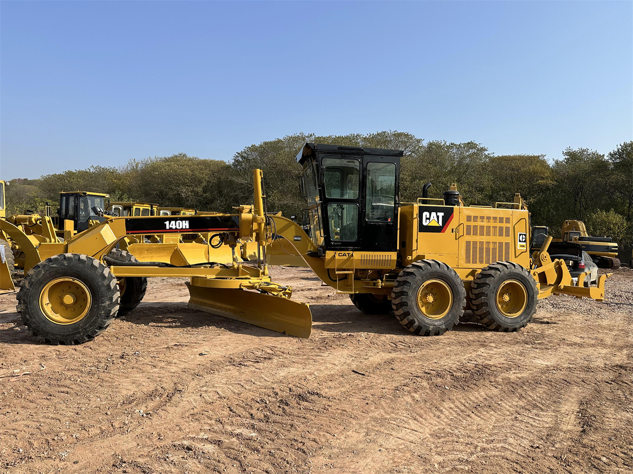 CATERPILLAR 140H - Грейдер: снимка 4 CATERPILLAR 140H - Грейдер: снимка 4