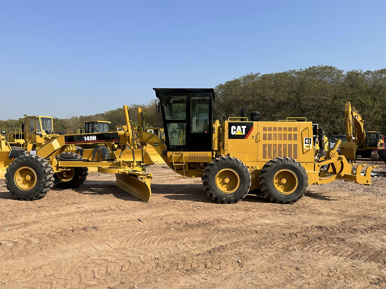 CATERPILLAR 140H - Грейдер: снимка 3 CATERPILLAR 140H - Грейдер: снимка 3