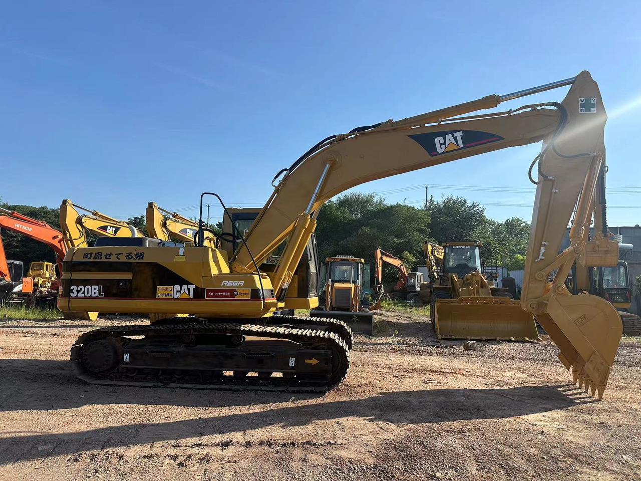 CATERPILLAR 320B - Верижен багер: снимка 1 CATERPILLAR 320B - Верижен багер: снимка 1