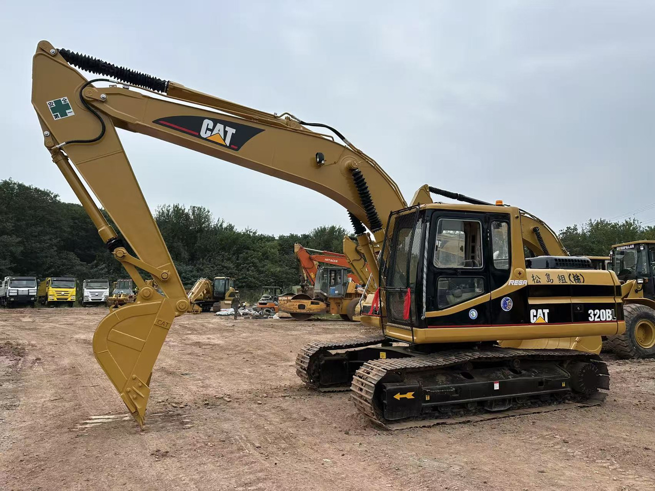 CATERPILLAR 320BL - Верижен багер: снимка 1 CATERPILLAR 320BL - Верижен багер: снимка 1