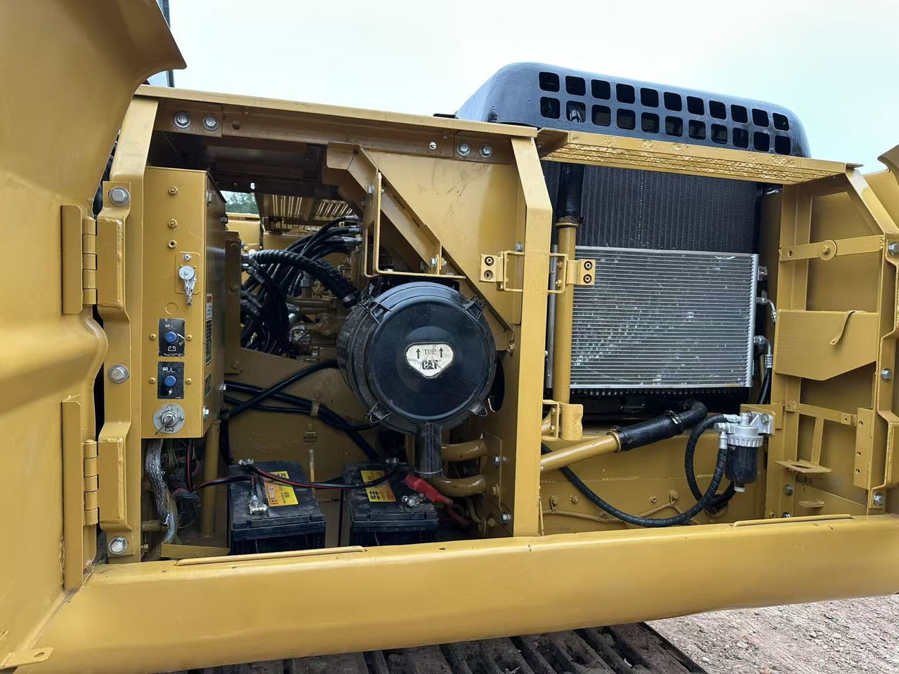 Багер CATERPILLAR 320BL crawler excavator: снимка 8 Багер CATERPILLAR 320BL crawler excavator: снимка 8