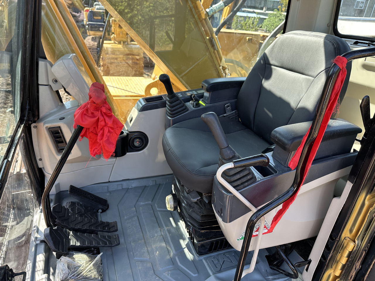 Верижен багер CATERPILLAR 320CL: снимка 7