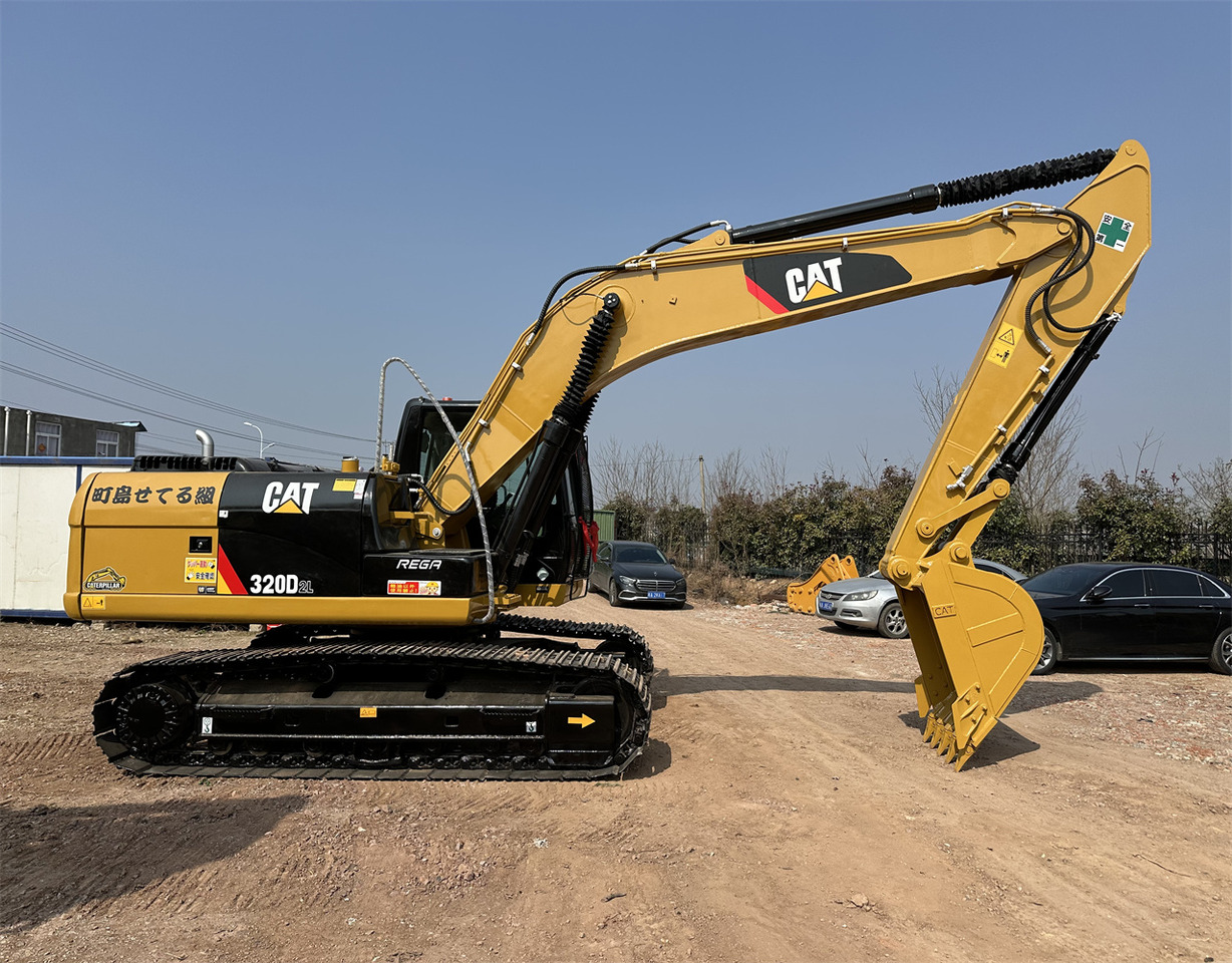 CATERPILLAR 320D2L - Верижен багер: снимка 2 CATERPILLAR 320D2L - Верижен багер: снимка 2