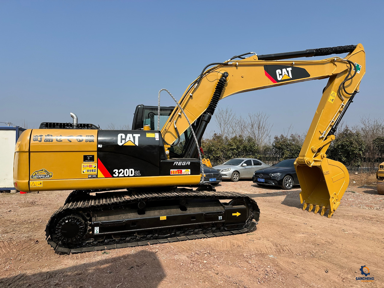 CATERPILLAR 320D2L - Верижен багер: снимка 1 CATERPILLAR 320D2L - Верижен багер: снимка 1
