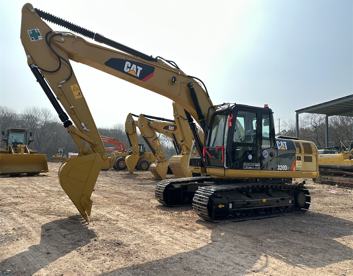CATERPILLAR 320D2L - Верижен багер: снимка 4 CATERPILLAR 320D2L - Верижен багер: снимка 4