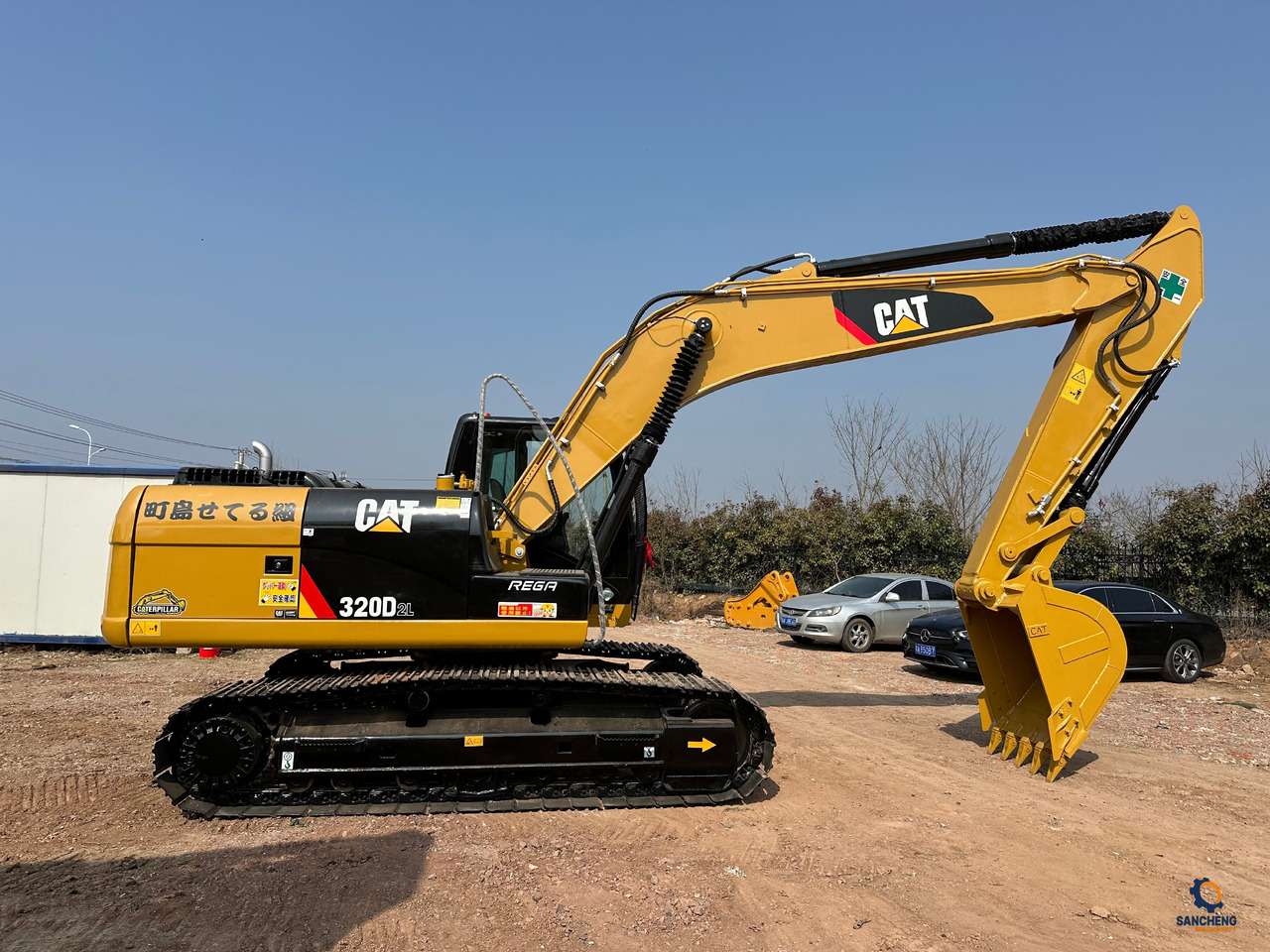 CATERPILLAR 320D2L - Верижен багер: снимка 2 CATERPILLAR 320D2L - Верижен багер: снимка 2