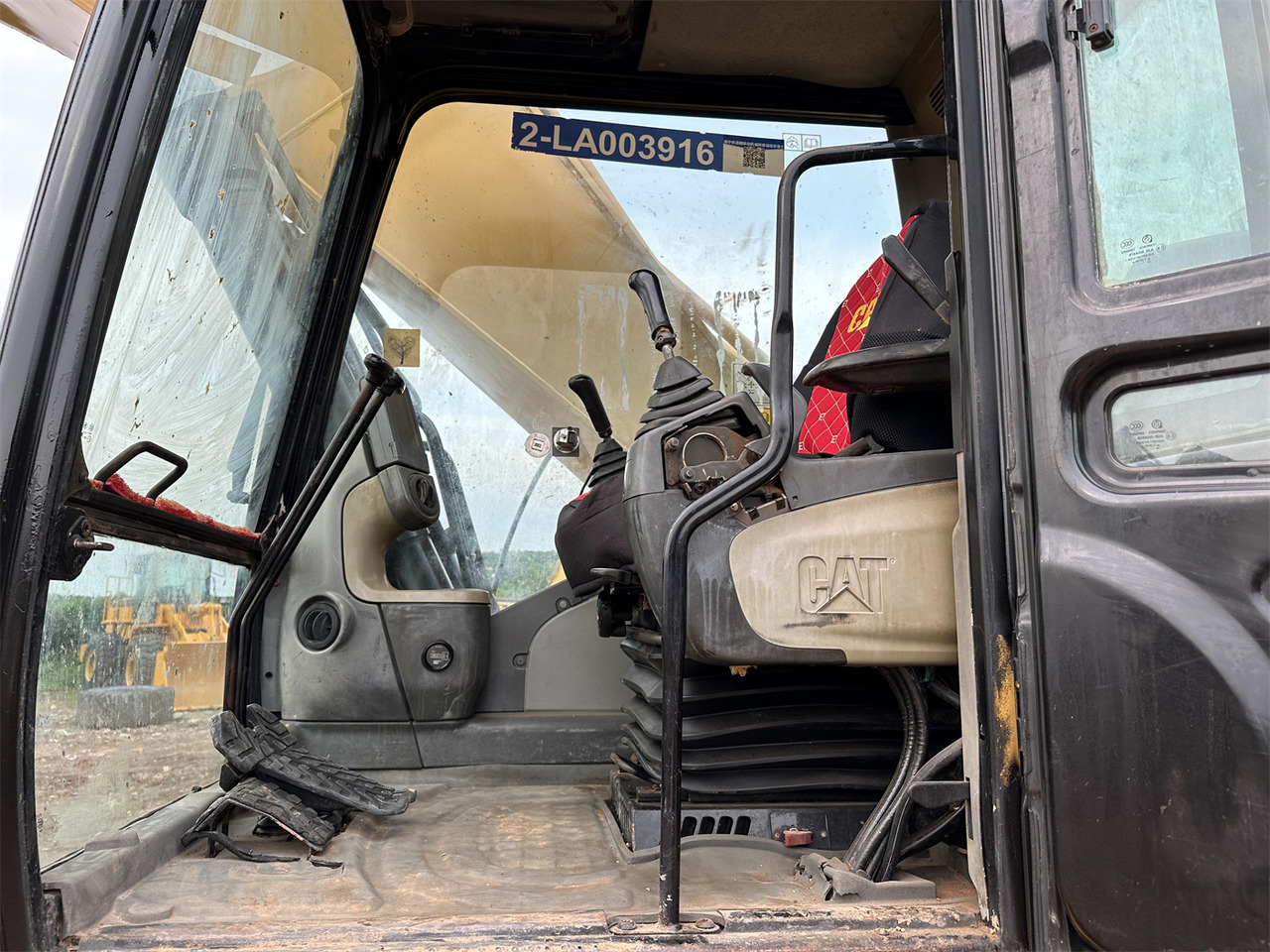 Верижен багер CATERPILLAR 330D: снимка 9