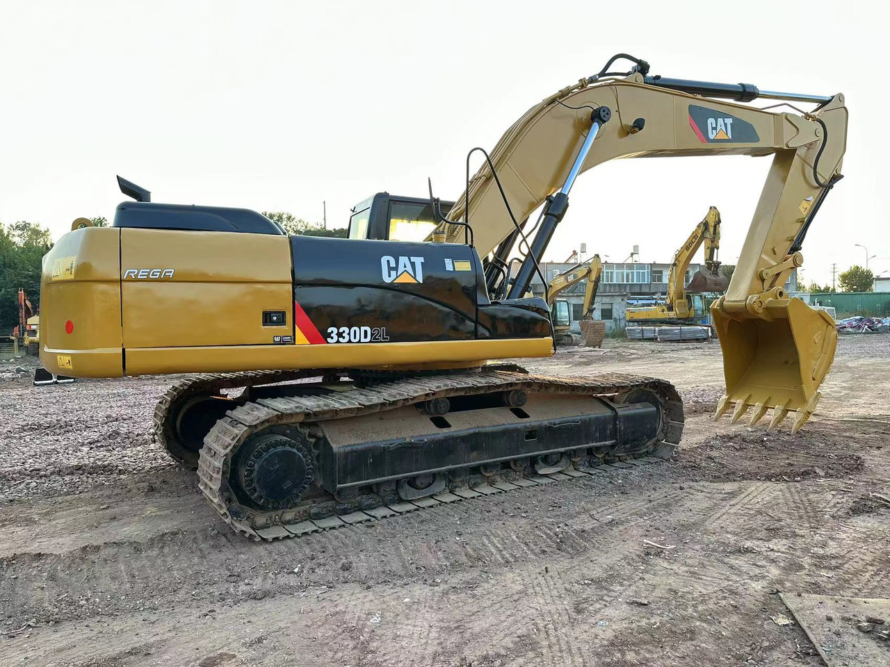 CATERPILLAR 330D2L excavator - Верижен багер: снимка 1 CATERPILLAR 330D2L excavator - Верижен багер: снимка 1