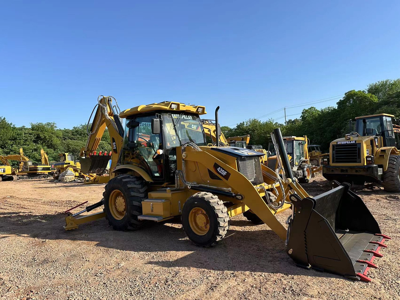 CATERPILLAR 420F2 - Багер-товарач: снимка 2 CATERPILLAR 420F2 - Багер-товарач: снимка 2