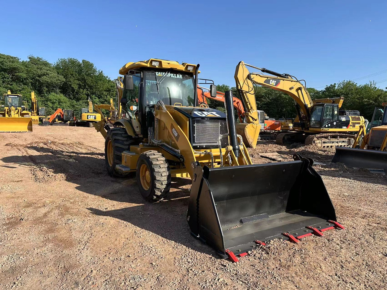 CATERPILLAR 420F2 - Багер-товарач: снимка 3 CATERPILLAR 420F2 - Багер-товарач: снимка 3