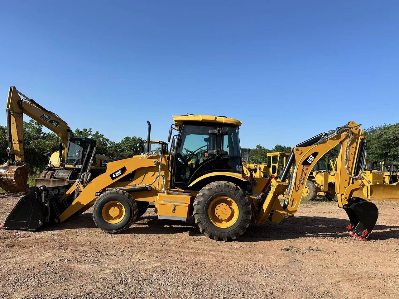 CATERPILLAR 420F2 - Багер-товарач: снимка 4 CATERPILLAR 420F2 - Багер-товарач: снимка 4